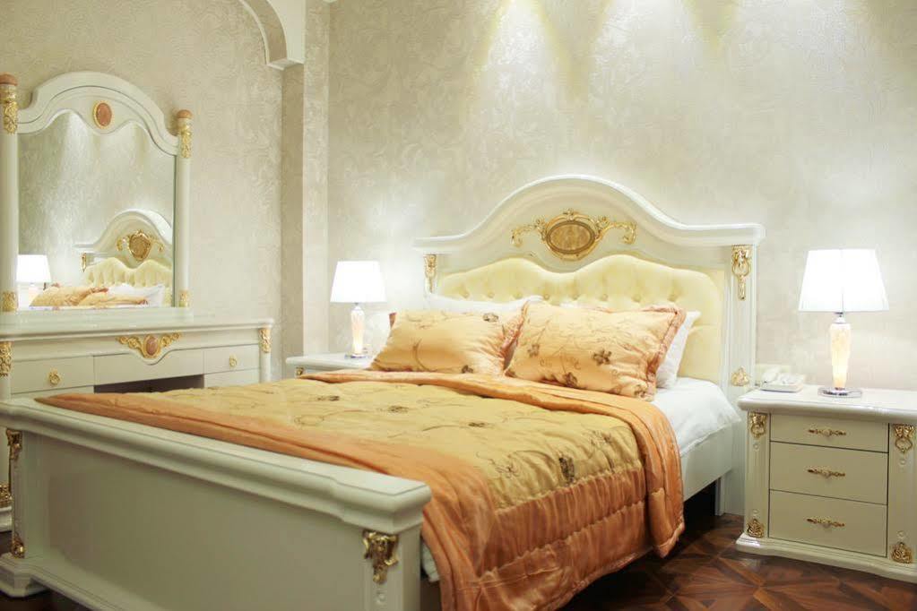 Hotel Elegant Boutique Rustaveli Tiflis Exterior foto