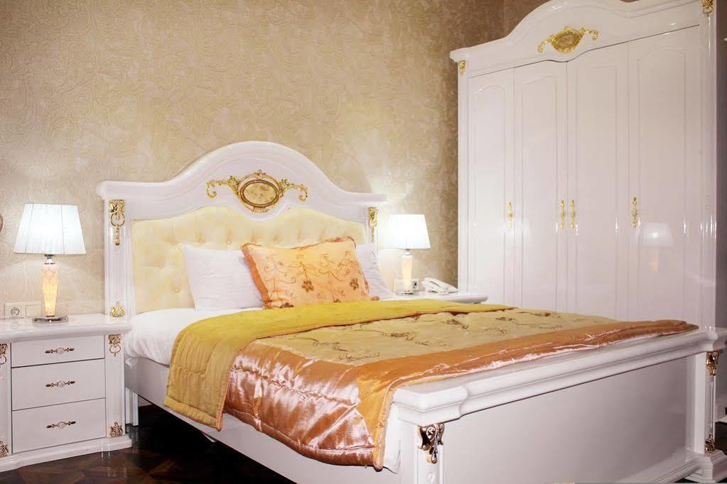 Hotel Elegant Boutique Rustaveli Tiflis Exterior foto